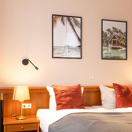 Hotel Restaurant Am Park Waltrop Bagian luar foto