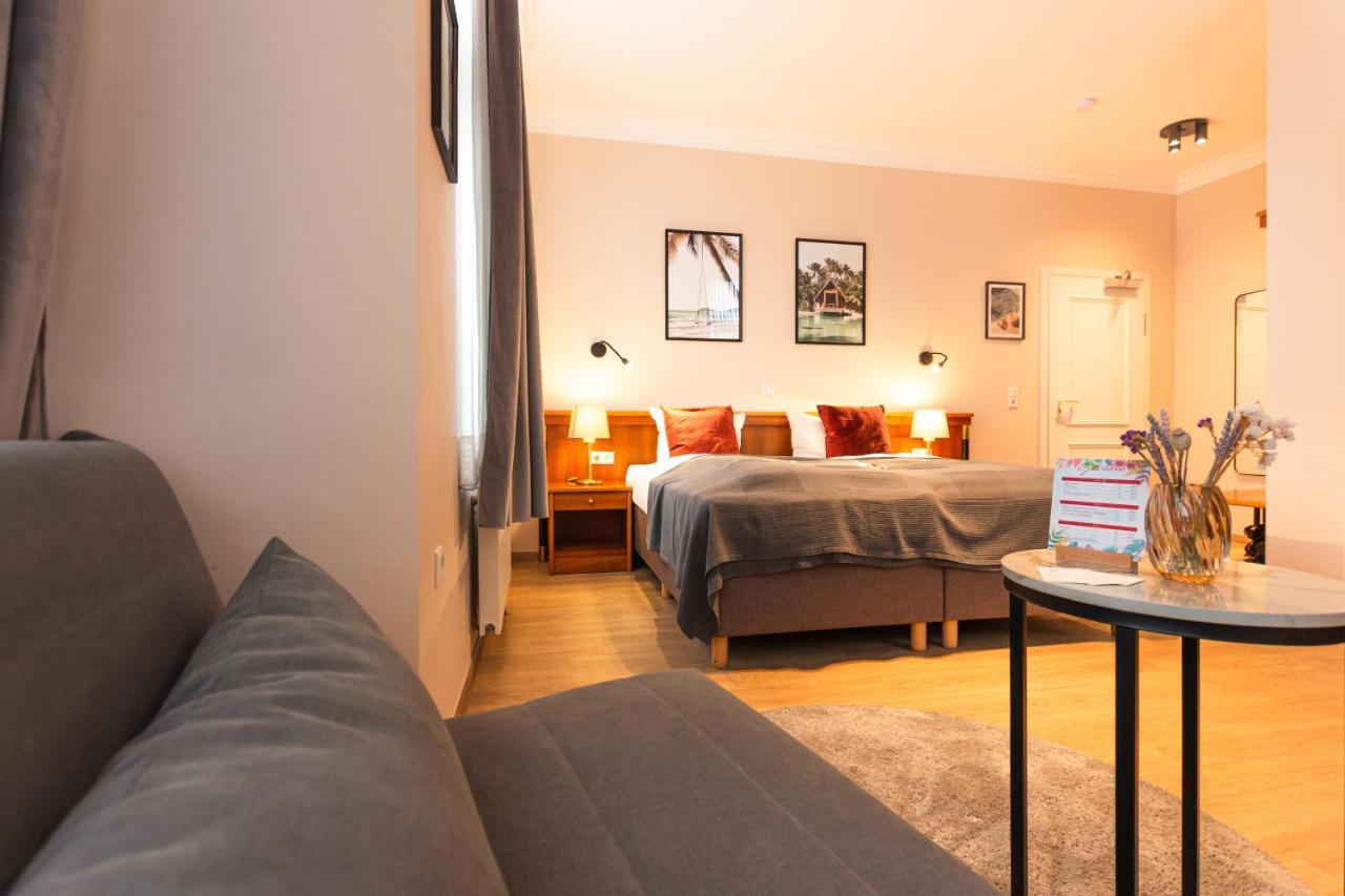 Hotel Restaurant Am Park Waltrop Bagian luar foto